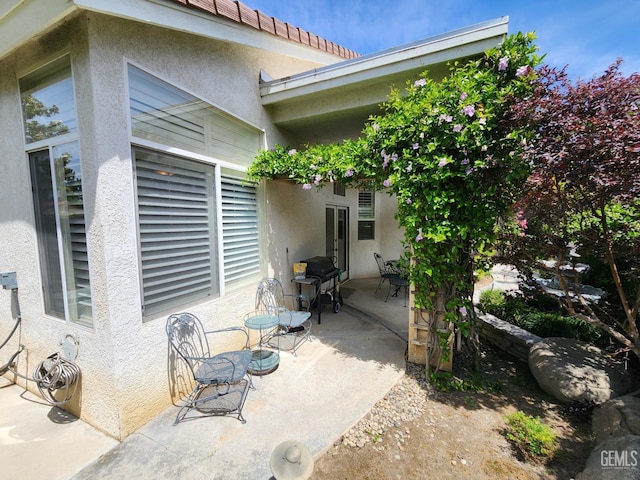 8707 Beau Maison Way, Bakersfield, CA 93311 - view of patio / terrace