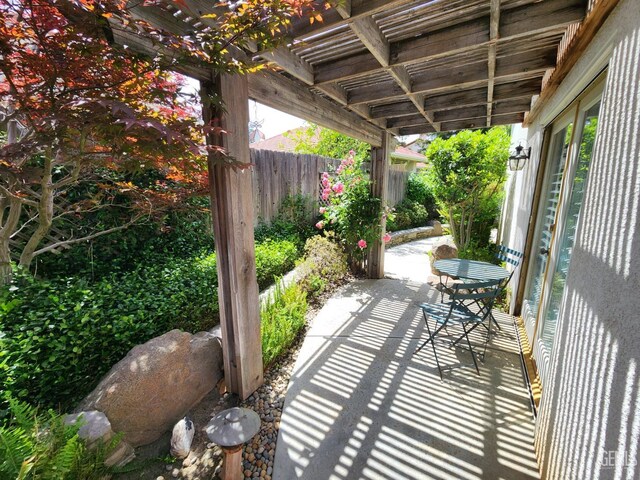 8707 Beau Maison Way, Bakersfield, CA 93311 - view of patio