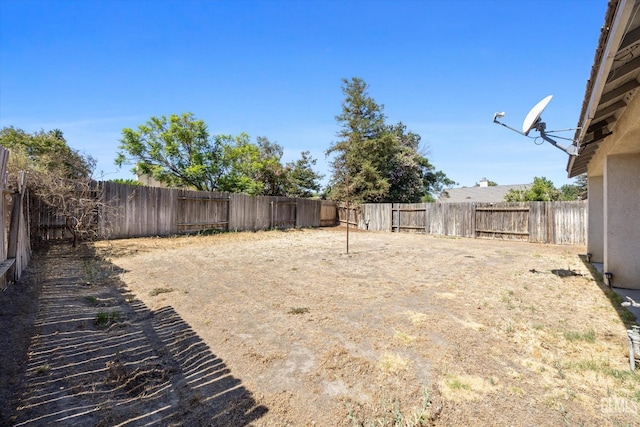 7507 Hidden Bridge Dr, Bakersfield, CA 93313 - view of fenced backyard