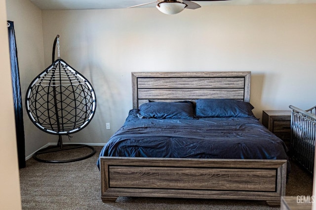 bedroom featuring carpet floors