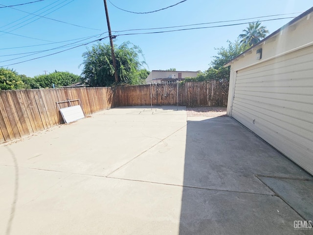2313 Alturas Dr, Bakersfield, CA 93305 - fenced backyard featuring a patio area