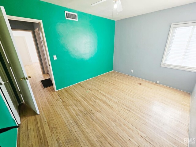2313 Alturas Dr, Bakersfield, CA 93305 - unfurnished room with wood finished floors and a ceiling fan