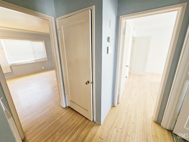 2313 Alturas Dr, Bakersfield, CA 93305 - hall featuring light wood-type flooring