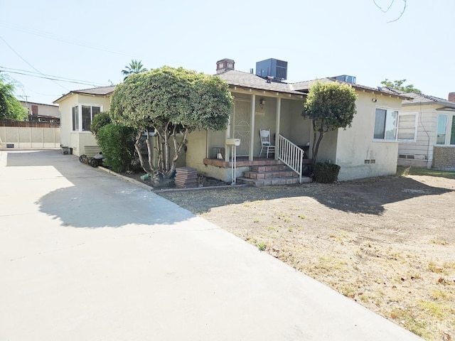 2313 Alturas Dr, Bakersfield, CA 93305 - view of front facade with stucco siding