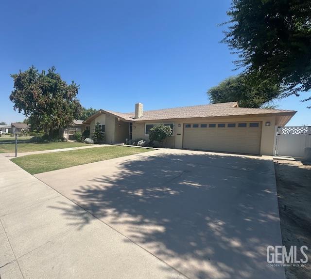 6405 Desert Hills Ave, Bakersfield, CA 93309 - photo 1