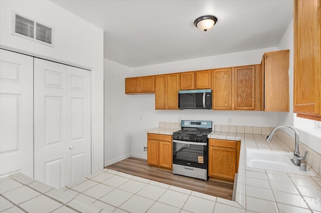 220 Ixtapa Dr, Bakersfield, CA 93307 - photo 14