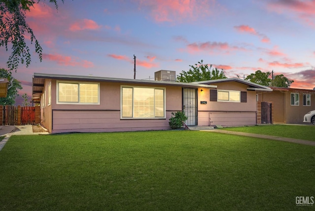 2804 Haley St, Bakersfield, CA 93305 - ranch-style house with stucco siding
