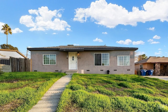 view of front of house featuring a front yard