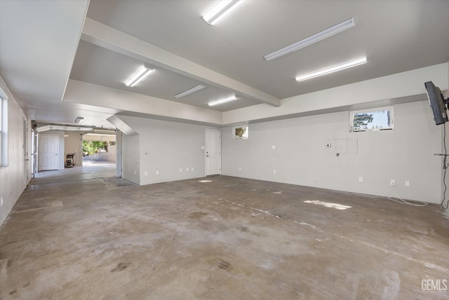 10318 Roehampton Ave, Bakersfield, CA 93312 - view of garage