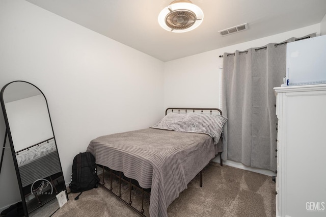 bedroom with carpet flooring