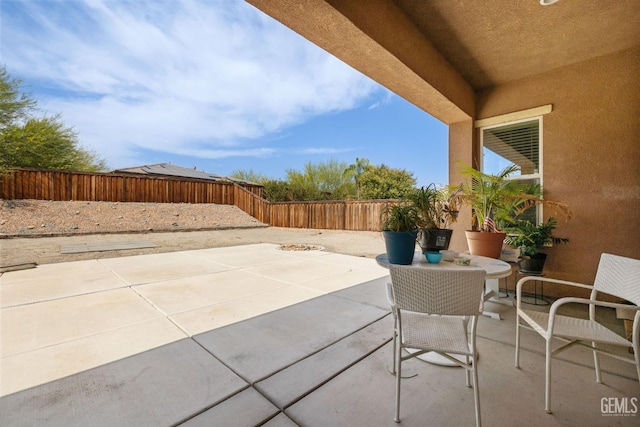 9904 Toscana Dr, Bakersfield, CA 93306 - fenced backyard featuring a patio