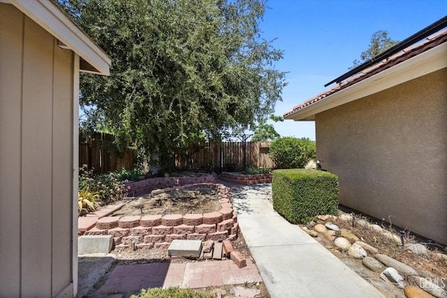 7310 Clifftop Way, Bakersfield, CA 93306 - view of yard