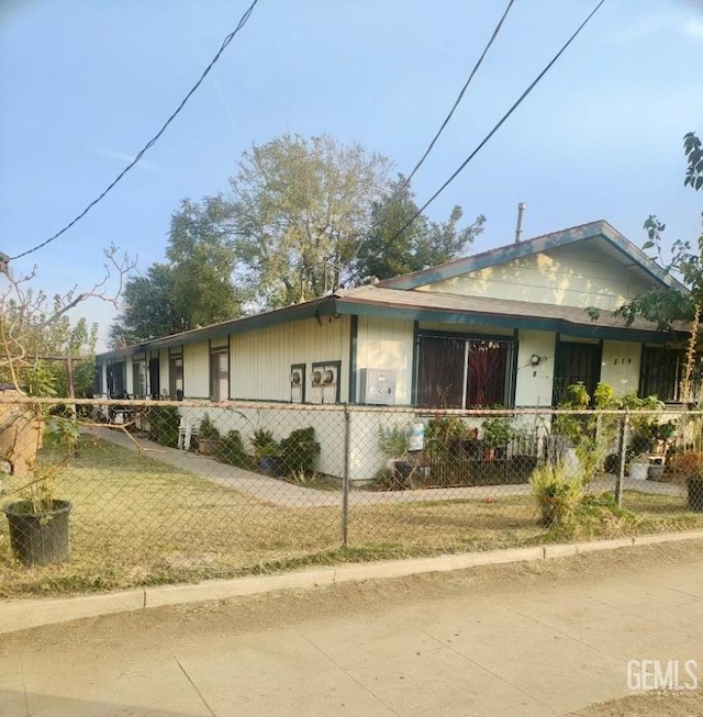 view of front facade