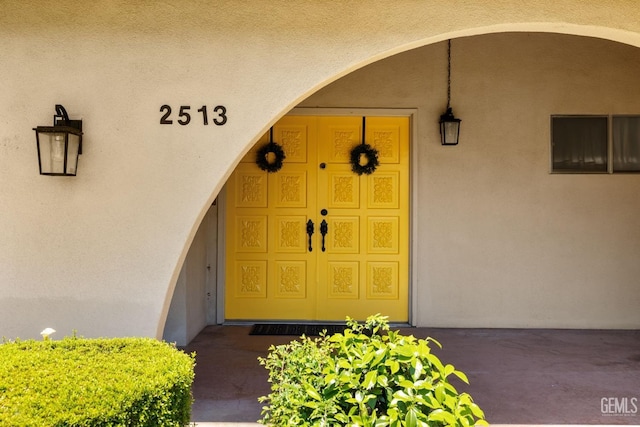 2513 Elm St, Bakersfield, CA 93301 - view of exterior entry with stucco siding