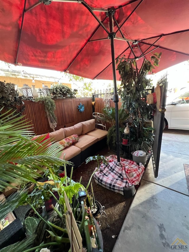 view of patio featuring outdoor lounge area