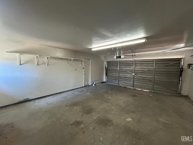 2626 Cleo Ct Unit 20, Bakersfield, CA 93306 - garage with a garage door opener