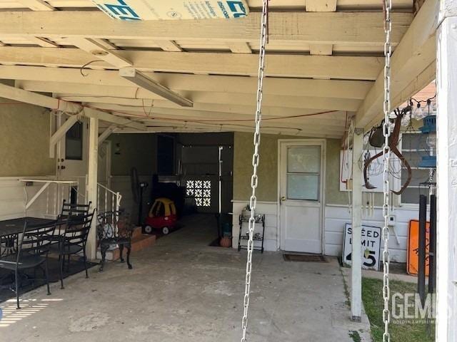 2320 Olympic Dr, Bakersfield, CA 93308 - view of patio / terrace