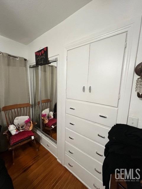 2320 Olympic Dr, Bakersfield, CA 93308 - view of closet