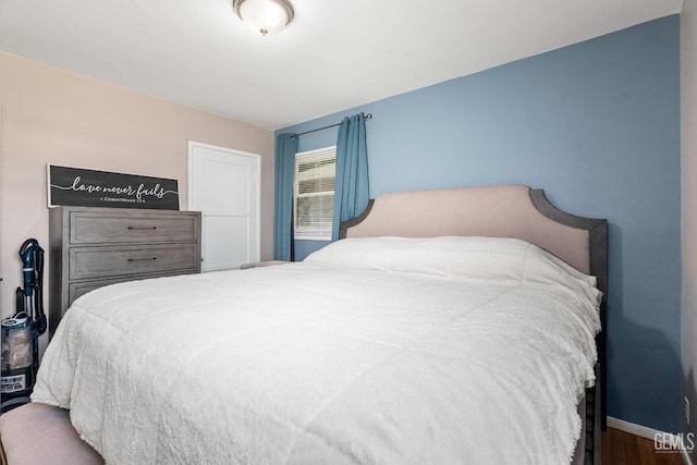 324 Western Dr, Bakersfield, CA 93309 - bedroom featuring wood finished floors and baseboards