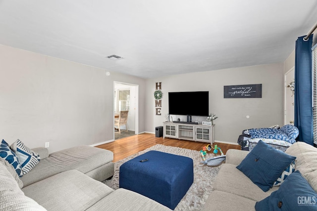 324 Western Dr, Bakersfield, CA 93309 - living room featuring wood finished floors and baseboards