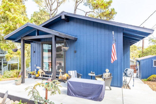 view of outbuilding