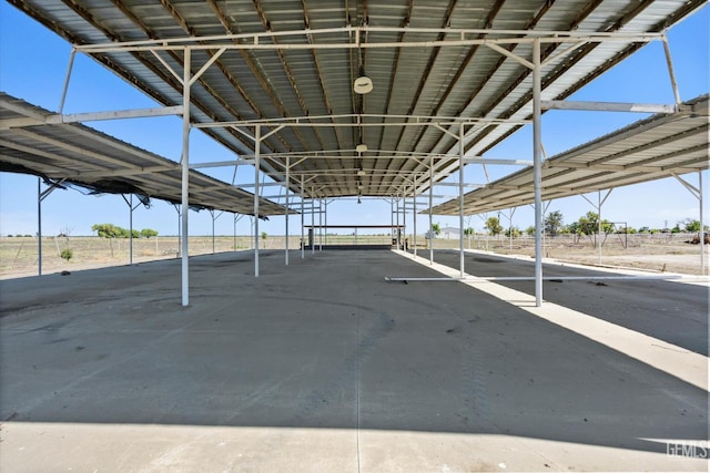 8661 Herring Rd, Bakersfield, CA 93313 - view of vehicle parking