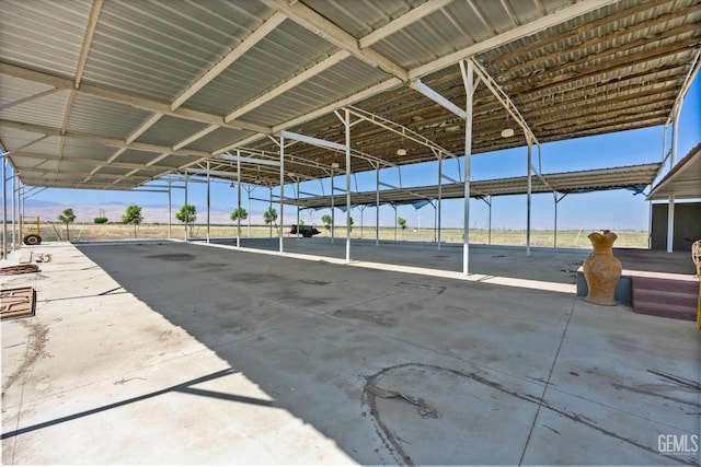 8661 Herring Rd, Bakersfield, CA 93313 - view of patio / terrace