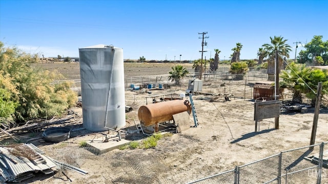 8661 Herring Rd, Bakersfield, CA 93313 - exterior view