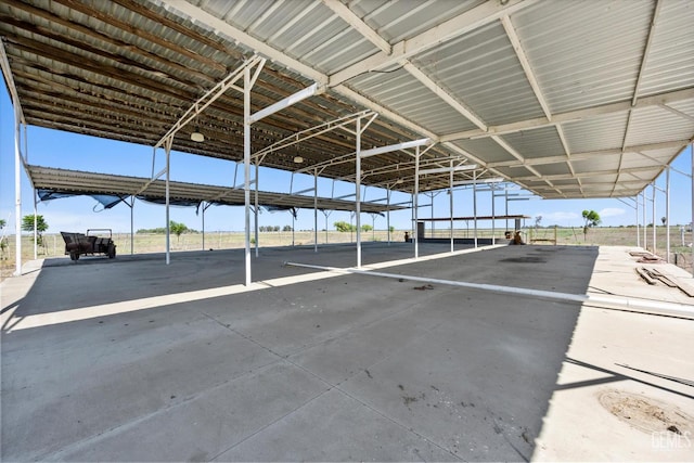 8661 Herring Rd, Bakersfield, CA 93313 - view of vehicle parking