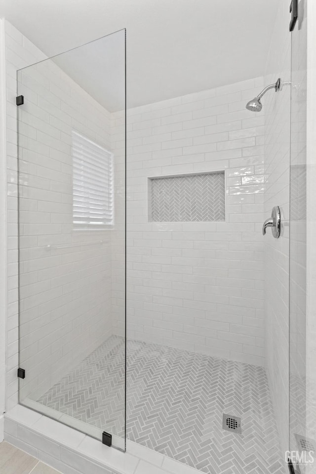 6201 Regina Way, Bakersfield, CA 93307 - full bath featuring a shower stall