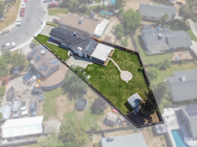 6201 Regina Way, Bakersfield, CA 93307 - aerial view of property and surrounding area featuring property boundaries highlighted