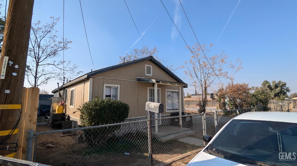 view of front of home