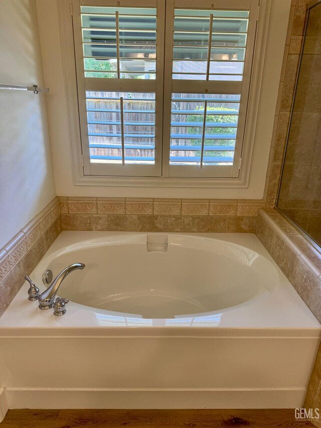 4812 Prairie Meadows Way, Bakersfield, CA 93312 - full bath featuring healthy amount of natural light and a garden tub