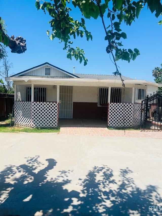 1026 Height St, Bakersfield, CA 93305 - view of front of home