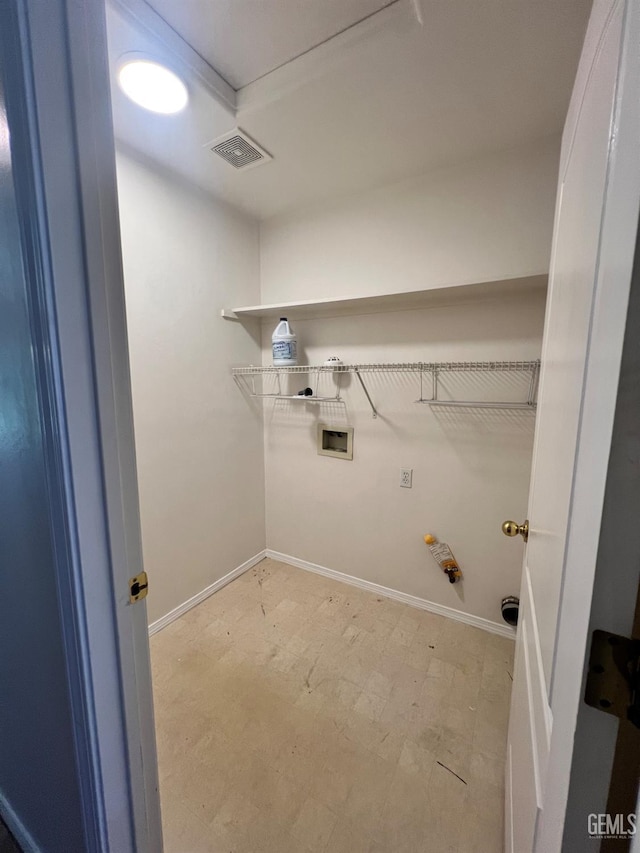 9809 Battersea Park Dr, Bakersfield, CA 93312 - laundry room featuring hookup for a gas dryer, washer hookup, and baseboards