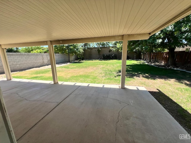9809 Battersea Park Dr, Bakersfield, CA 93312 - view of patio / terrace
