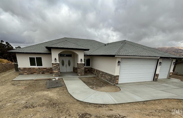 view of front of house featuring a garage