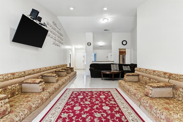 3023 Esperanza Dr, Bakersfield, CA 93313 - living room featuring recessed lighting