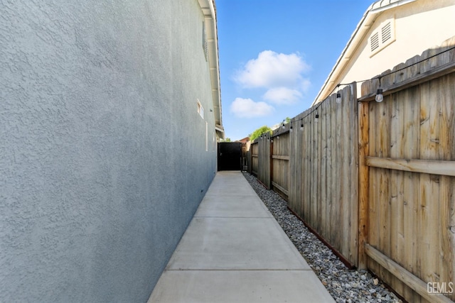 3023 Esperanza Dr, Bakersfield, CA 93313 - view of side of property featuring stucco siding
