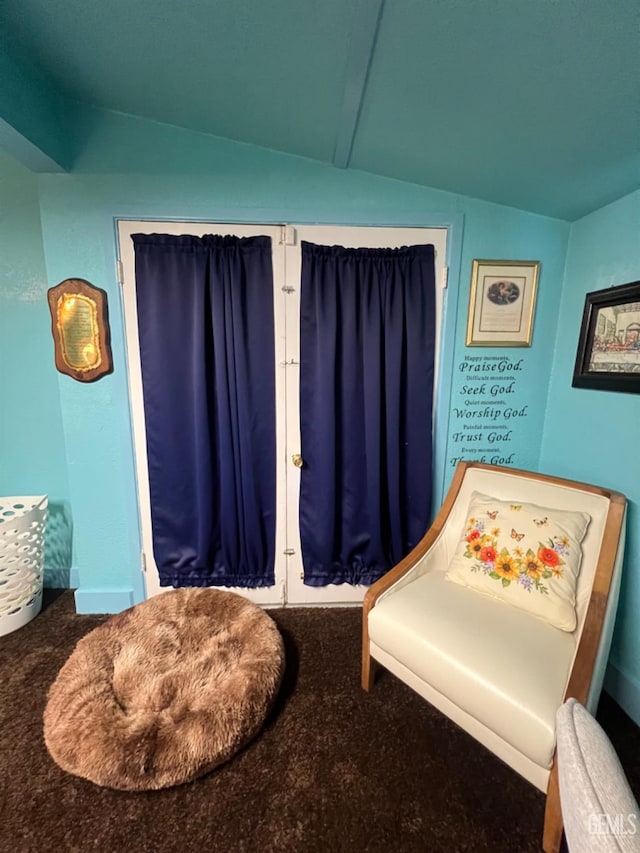 220 Tyler St, Taft, CA 93268 - sitting room with vaulted ceiling and carpet floors