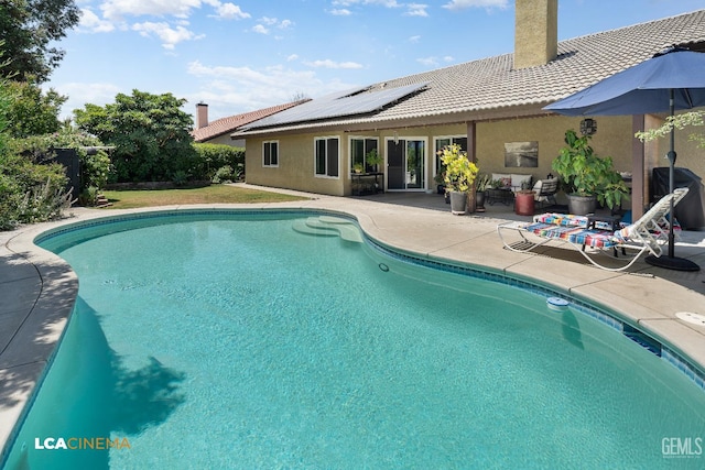 13909 Las Entradas, Bakersfield, CA 93314 - outdoor pool with a patio area and grilling area