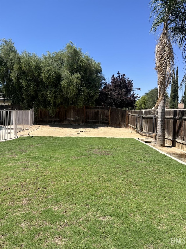 5700 Via Marisol St, Bakersfield, CA 93308 - view of fenced backyard