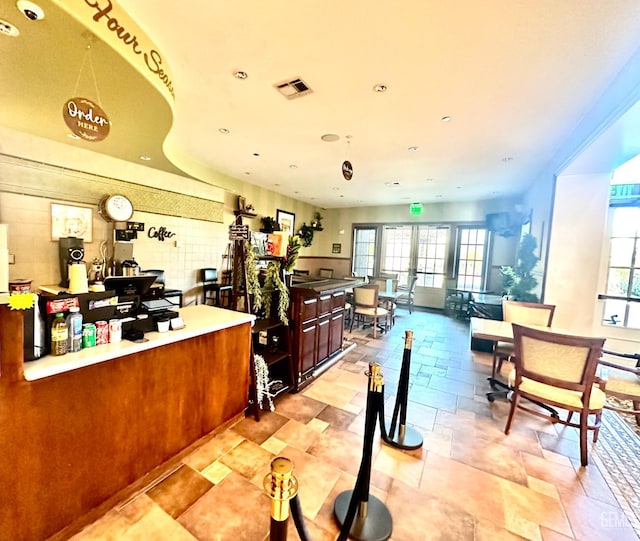 9803 Petersburg Pl, Bakersfield, CA 93306 - reception featuring recessed lighting