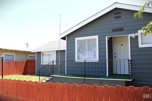 113 Lucard St, Taft, CA 93268 - photo 2