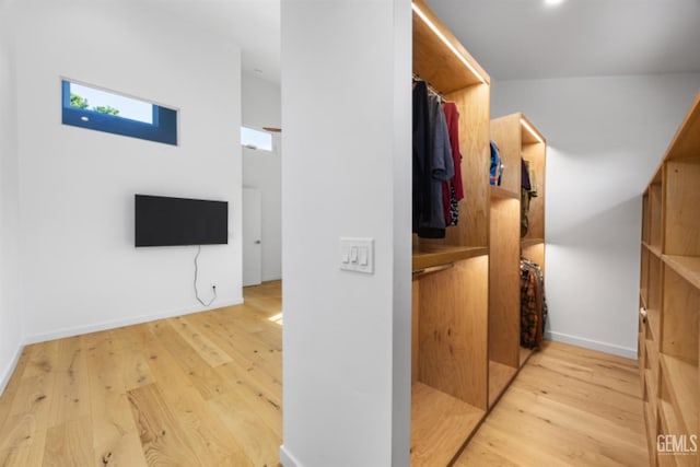 662 Woodland Ct, Arroyo Grande, CA 93420 - walk in closet featuring wood finished floors