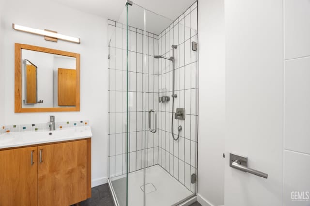 662 Woodland Ct, Arroyo Grande, CA 93420 - full bath featuring a shower stall and vanity