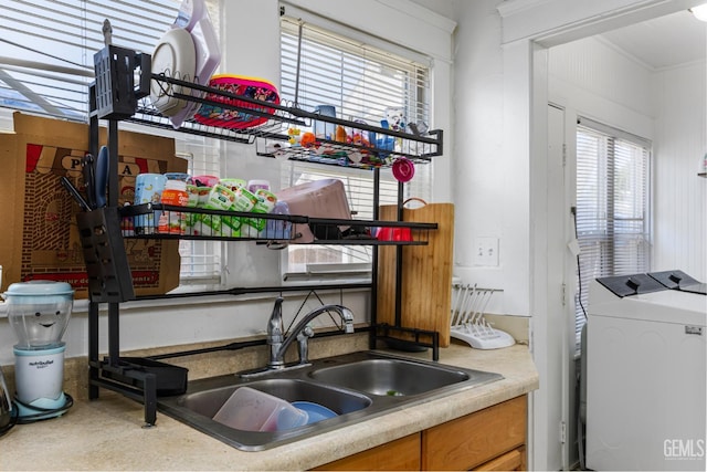 309 F St, Bakersfield, CA 93304 - laundry area with washer / clothes dryer and plenty of natural light