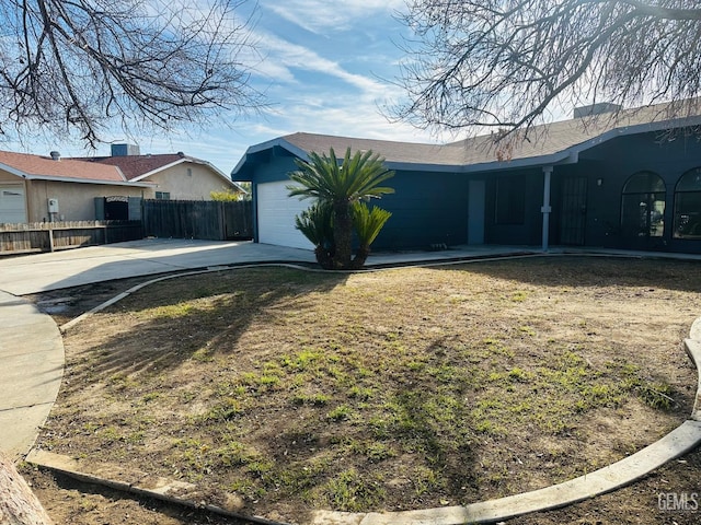 2012 Chaparral Cir, Delano, CA 93215 - photo 1
