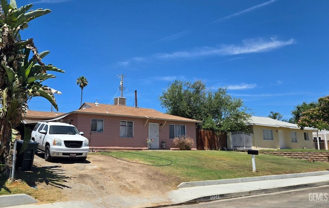 1704 Bower St, Bakersfield, CA 93305 - view of front facade featuring driveway