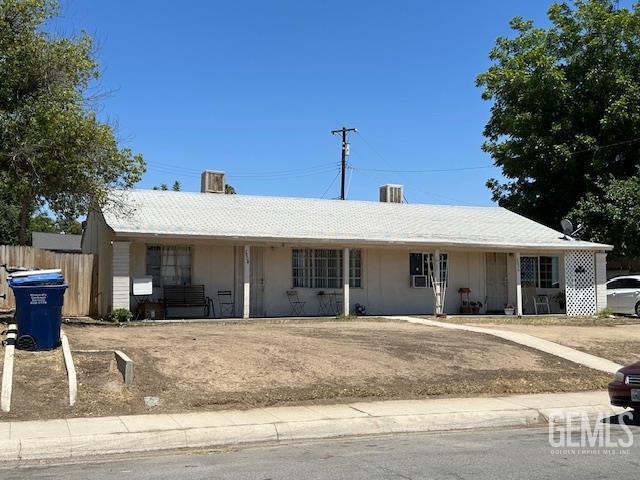 2804 Horace Mann Ct, Bakersfield, CA 93306 - ranch-style home featuring covered porch and a chimney